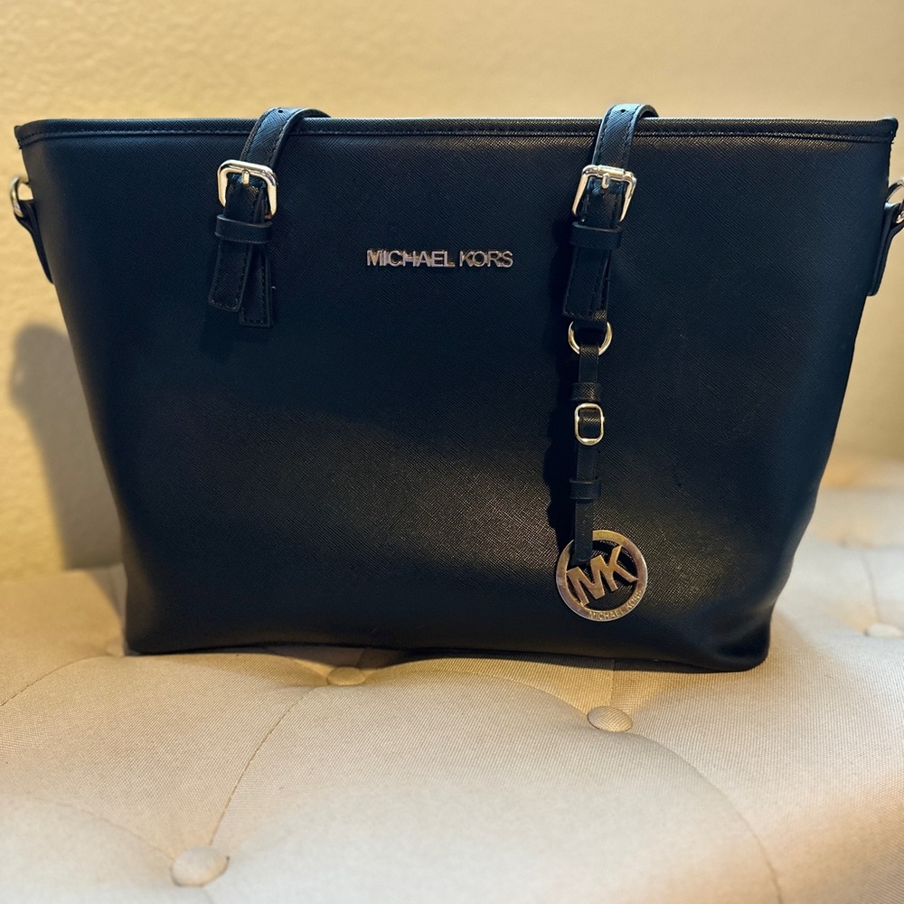 MICHAEL KORS SHOULDER BAG